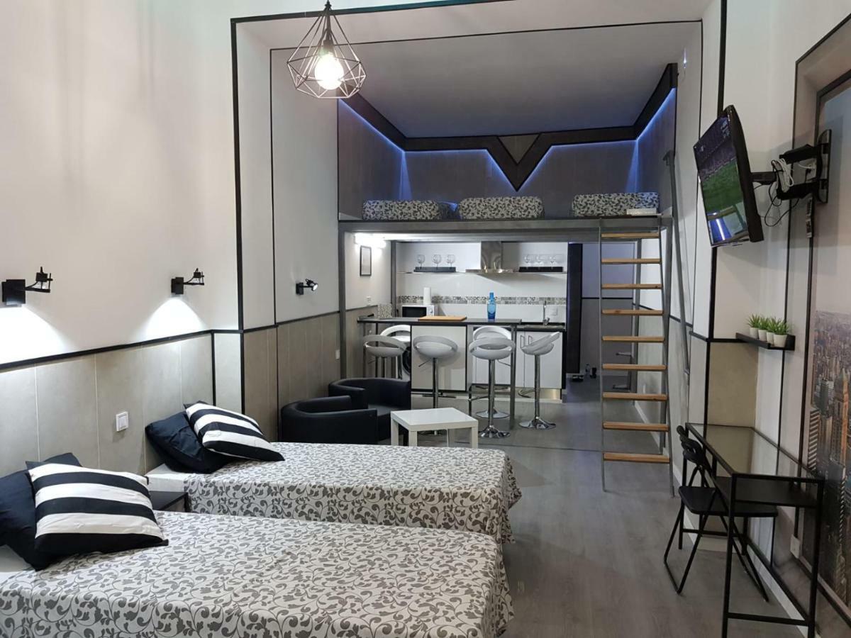 Estudio Calle Mayor Appartement Madrid Buitenkant foto